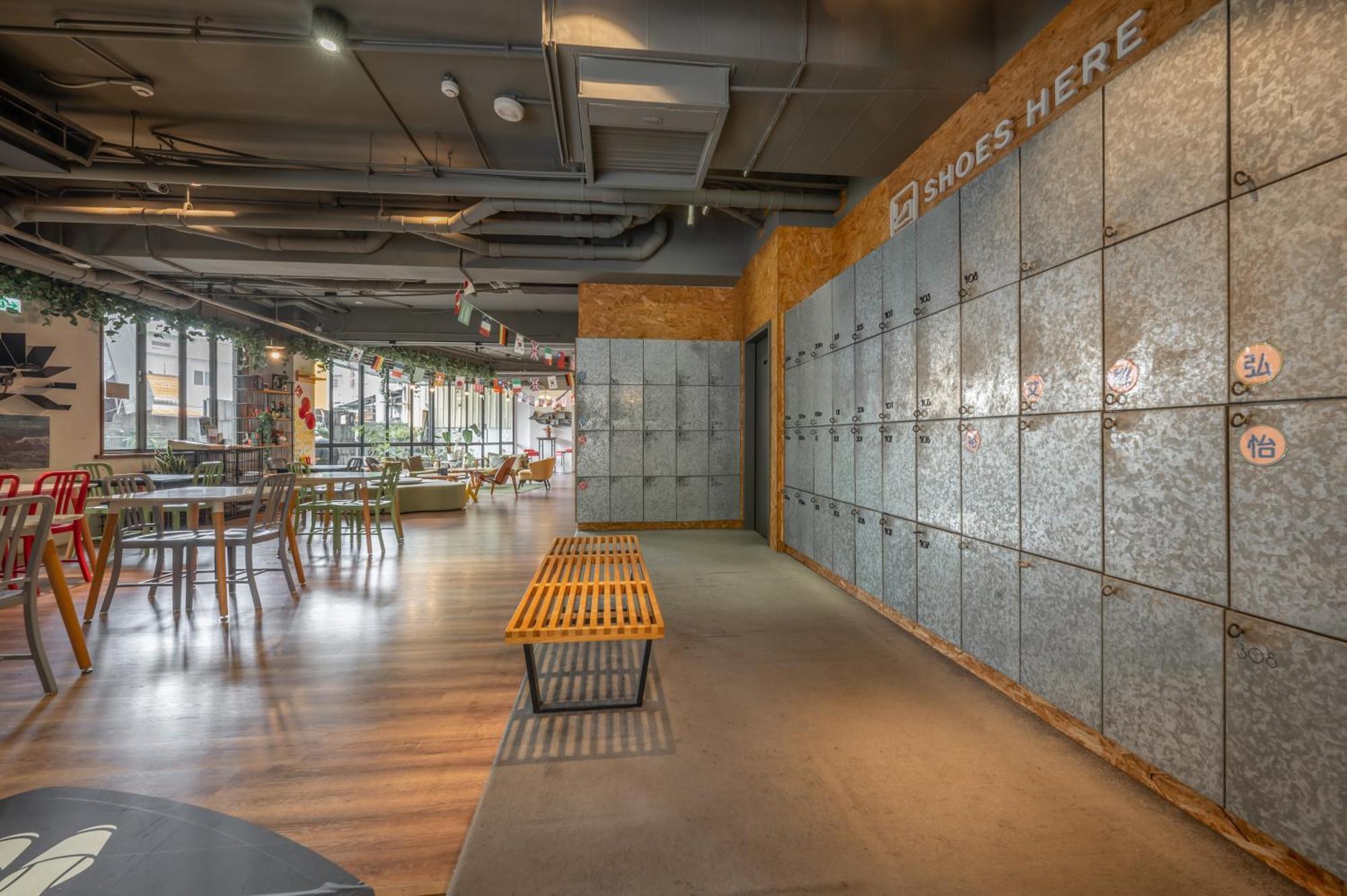 Light Hostel - Tainan Exterior photo