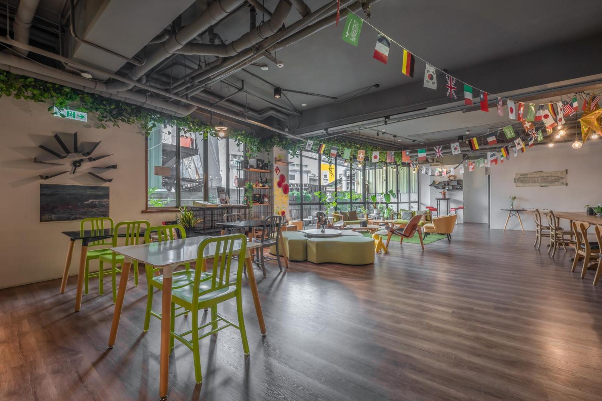 Light Hostel - Tainan Exterior photo