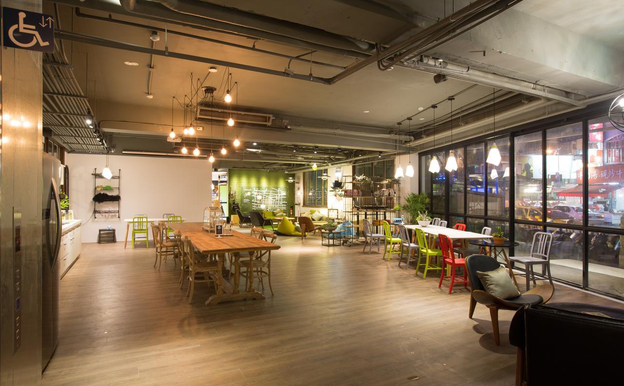 Light Hostel - Tainan Exterior photo